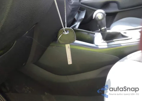 2016 Kia Sorento 2.4L L из США, поврежденный, VIN 5XYPG4A31GG032020